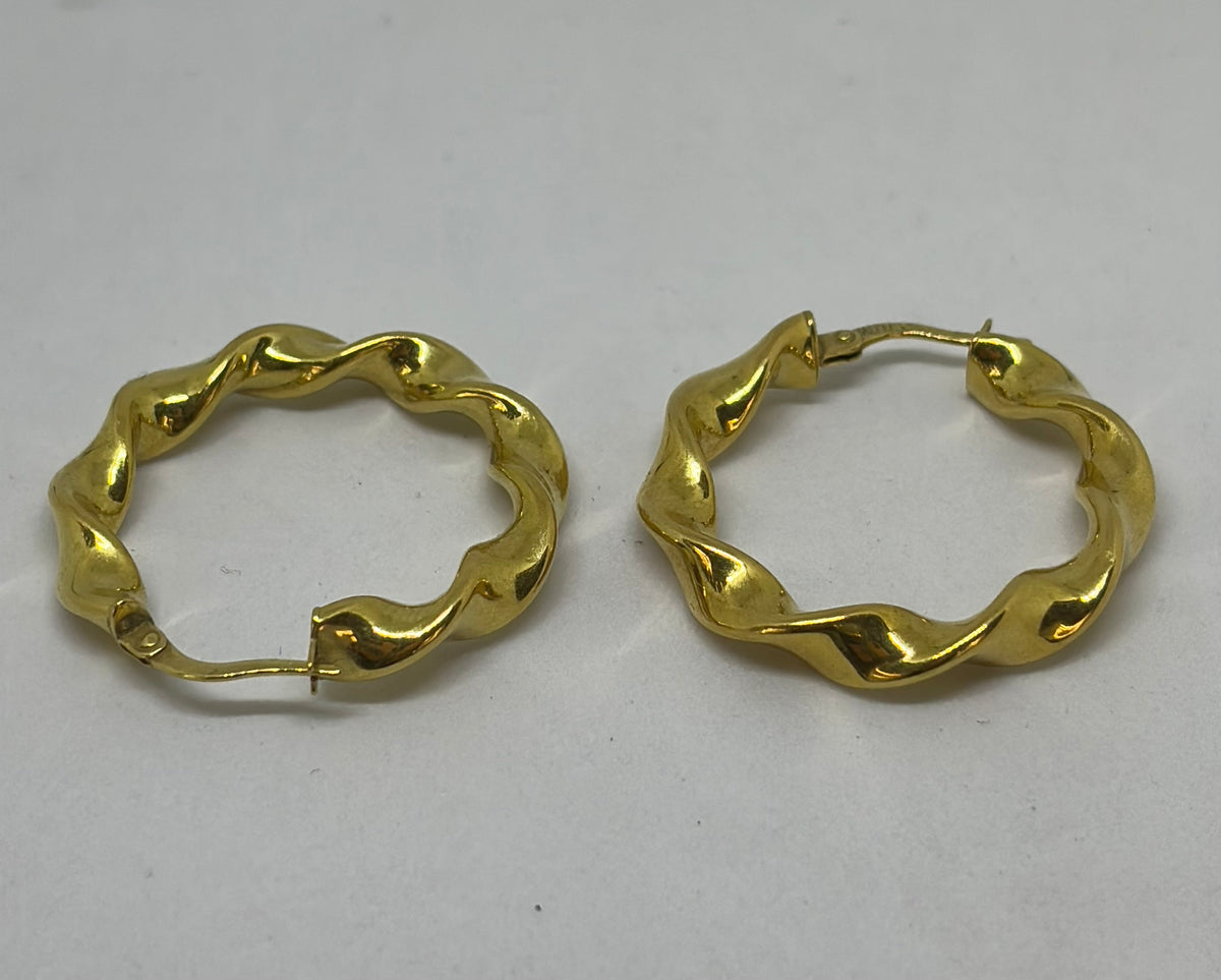 Orecchini in oro 750/1000 - 18 carati colore giallo lavorato - diametro 3,2 centimetri - OO020