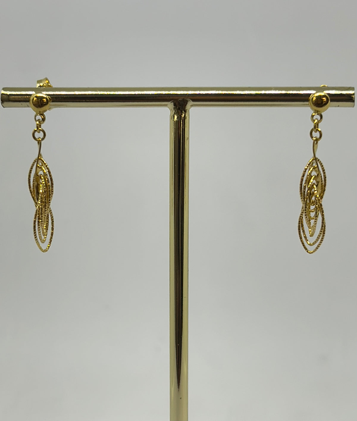 Orecchini in oro 750/1000 - 18 carati pendenti colore giallo - altezza 3,5 centimetri - OO050