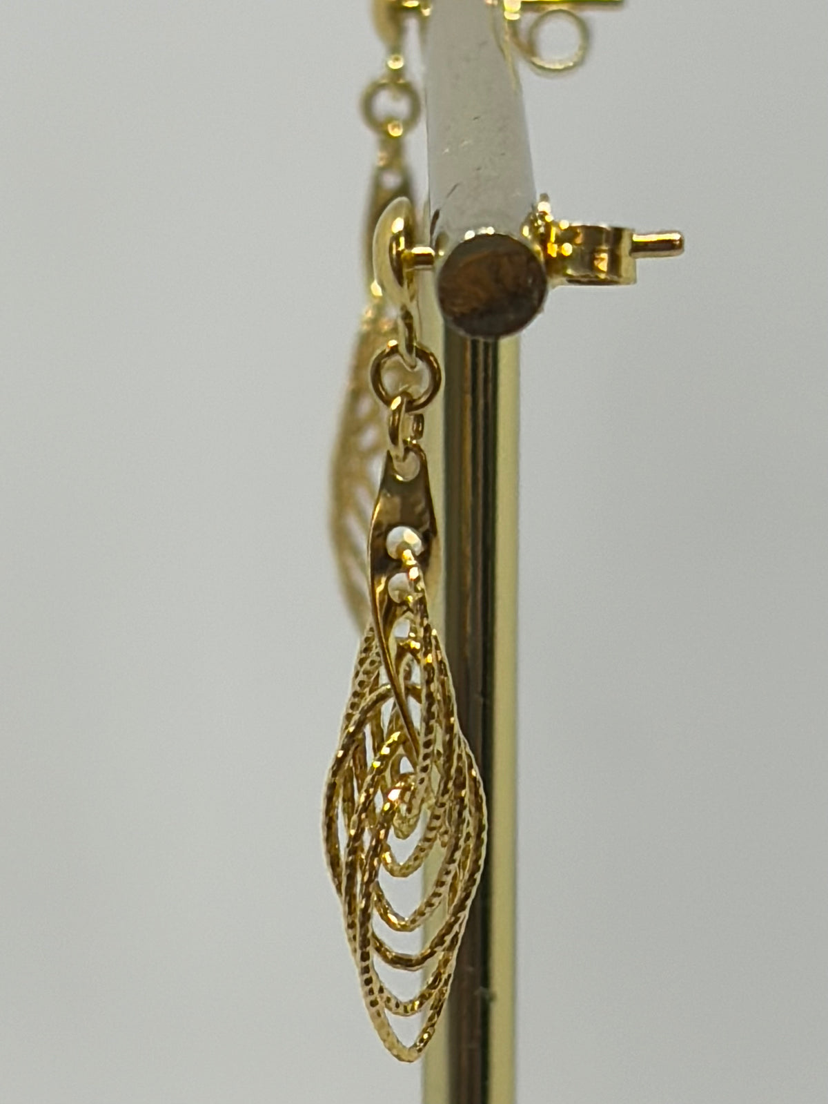 Orecchini in oro 750/1000 - 18 carati pendenti colore giallo - altezza 3,5 centimetri - OO050