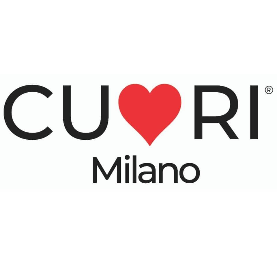 Orecchini Cuori Milano in Argento 925 con iniziale pendente e punto luce