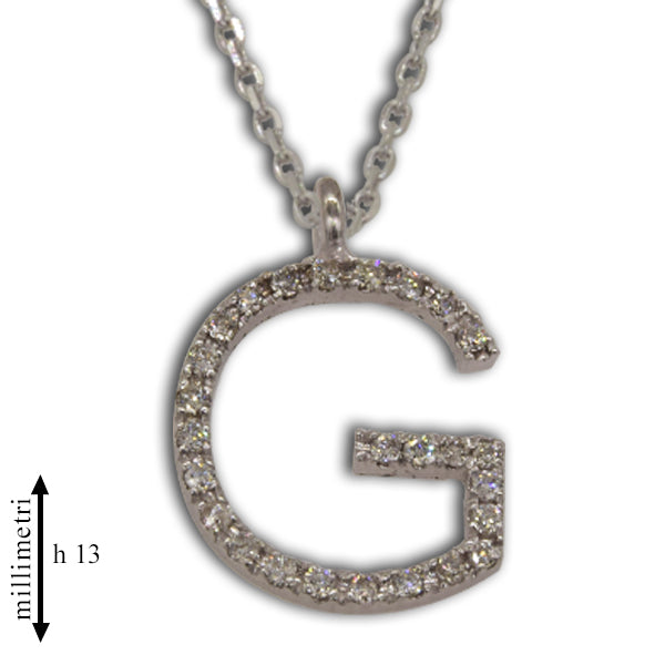 Collana in oro con pendente oro e diamanti lettera grande