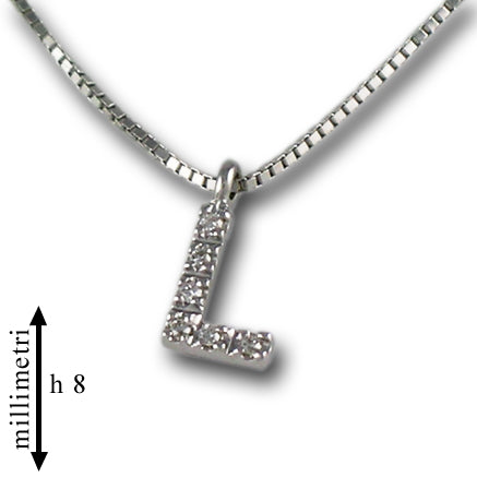 Collana in oro con pendente oro e diamanti lettera piccola