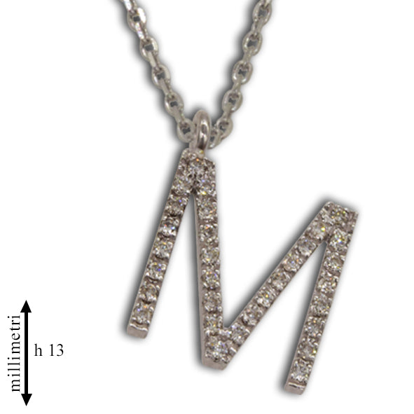 Collana in oro con pendente oro e diamanti lettera grande