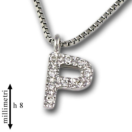 Collana in oro con pendente oro e diamanti lettera piccola