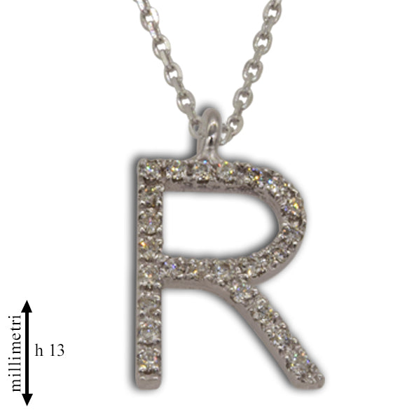 Collana in oro con pendente oro e diamanti lettera grande