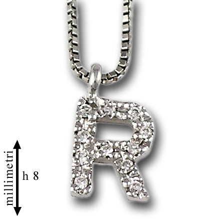 Collana in oro con pendente oro e diamanti lettera piccola